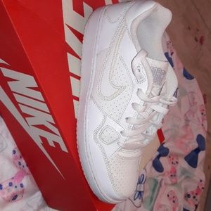 Nike son of force